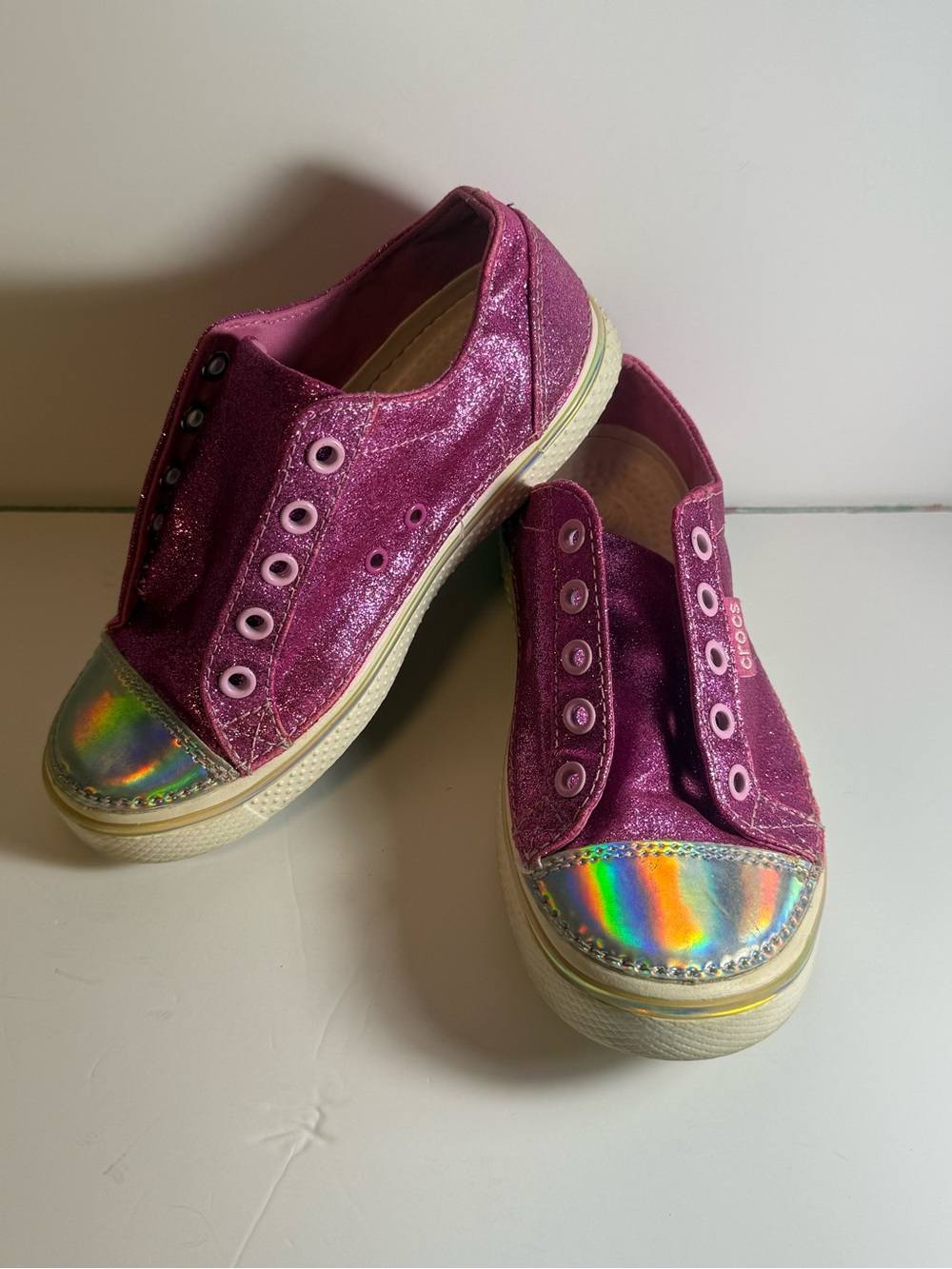 Crocs Girls Sneaker Style Pink Glitter Size 13 Iridescent Super Cute